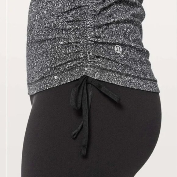 Lululemon Full Freedom Tank size 6 Nulu black speckled built in bra cinch detail - Picture 3 of 8